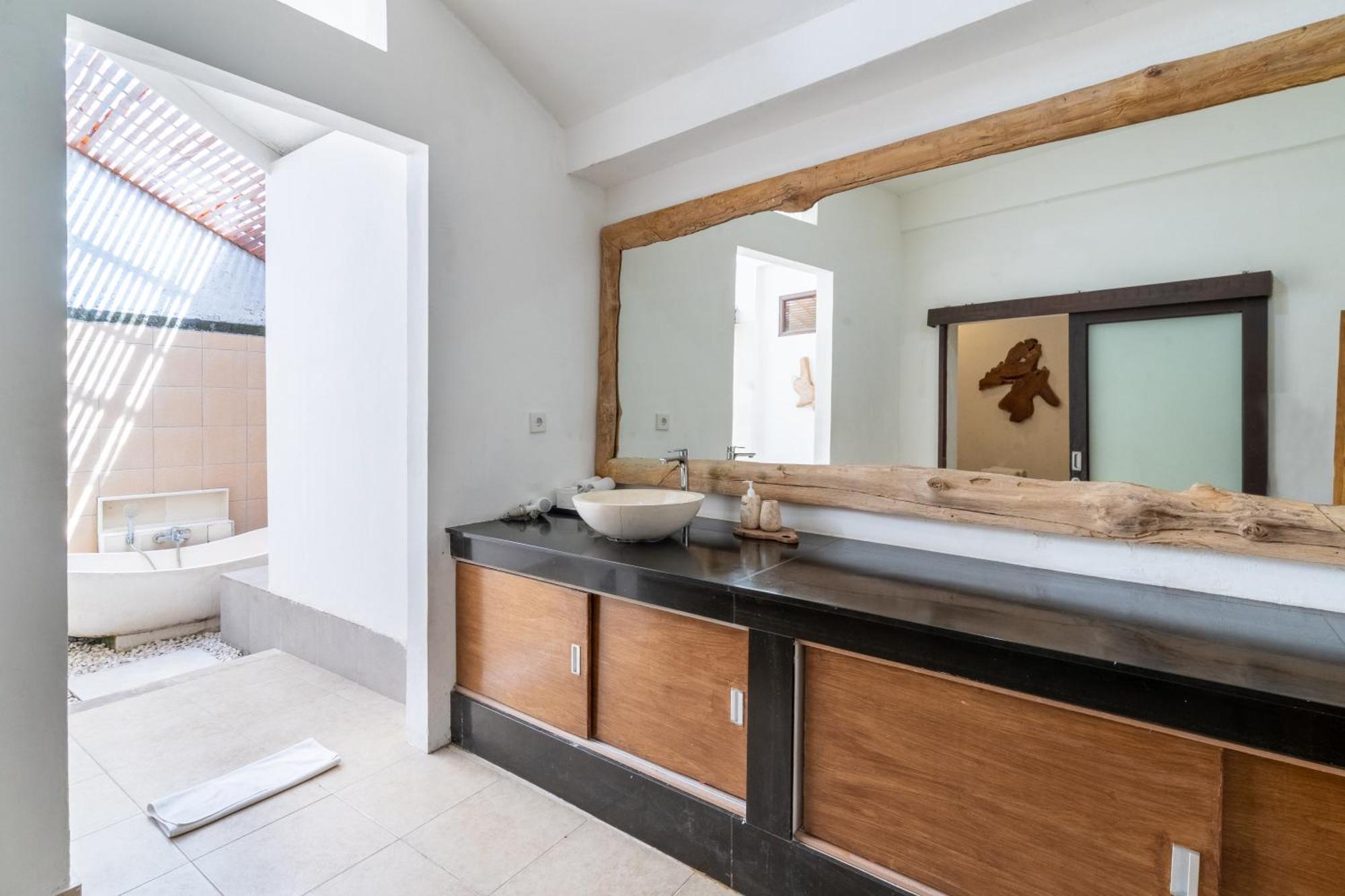 Villa Aveli Seminyak By Best Deals Asia Hospitality Luaran gambar
